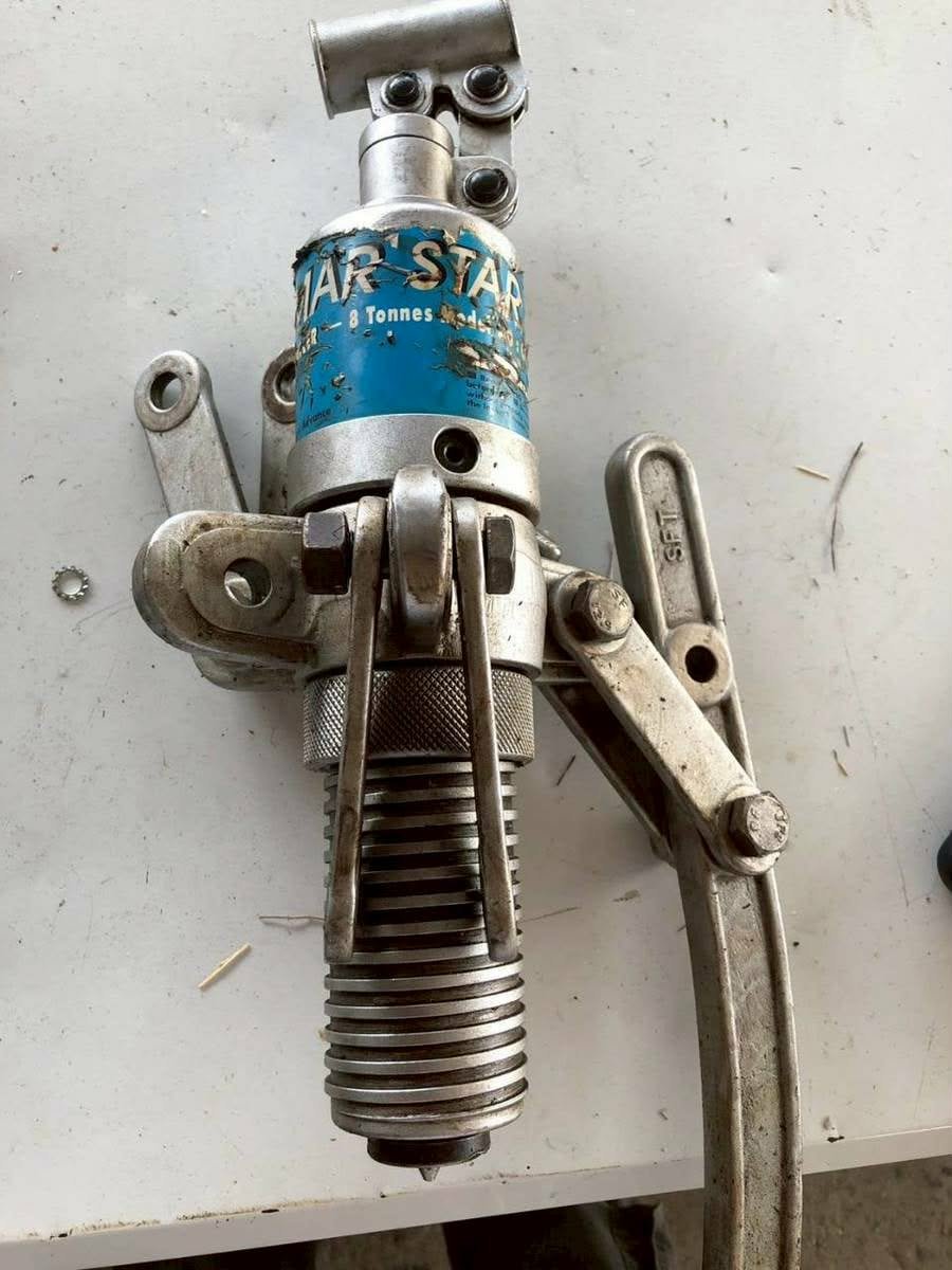 บริการ/รับซ่อมเครื่องมือไฮดรอลิค