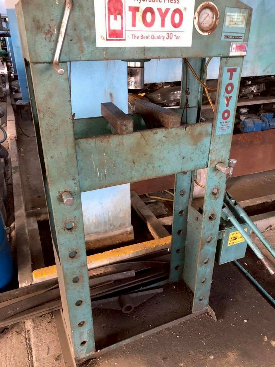 บริการ/รับซ่อมแท่นอัดไฮดรอลิค